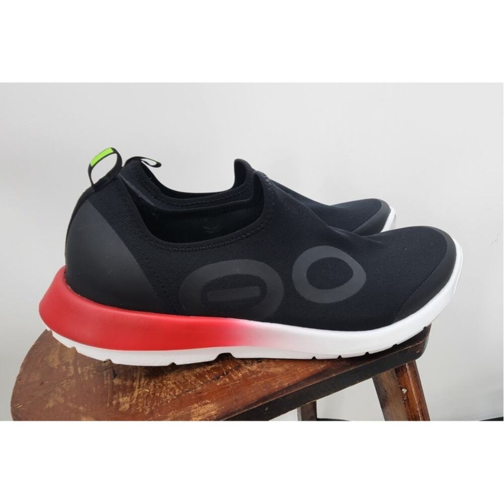 Men's oofos Low Slip On Comfort Size 12.5 Black White Red Recovery Running